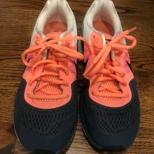 Nike women's athletic shoes size 6.5